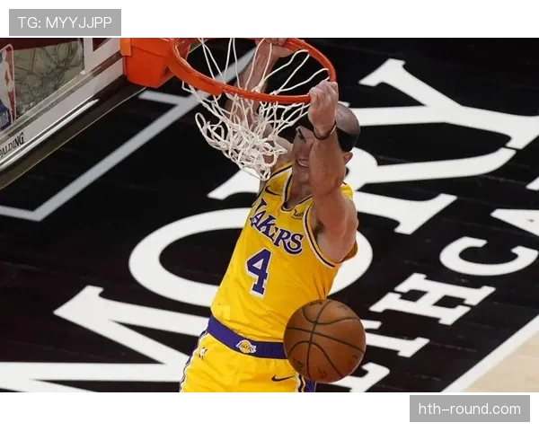 梅赫伦攻防两端升级战术体系，表现突出引发关注