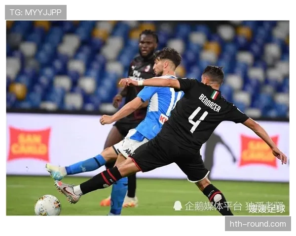 奥斯梅恩 vs 本泽马:终结效率与战术角色差异 奥斯梅恩 vs 本泽马:终结效率与战术角色差异