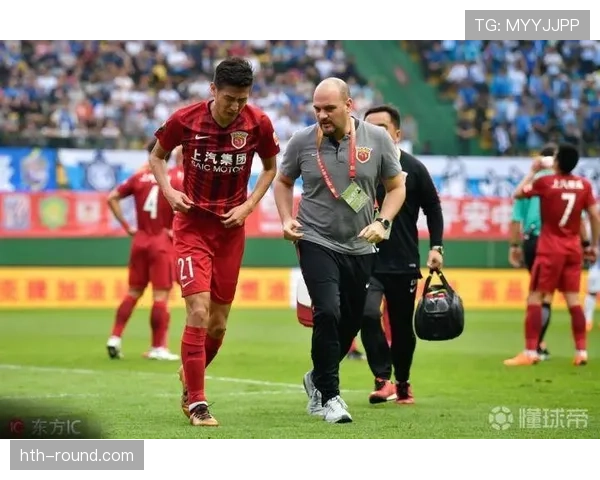 队医入场规则详解：何时允许介入比赛场地？